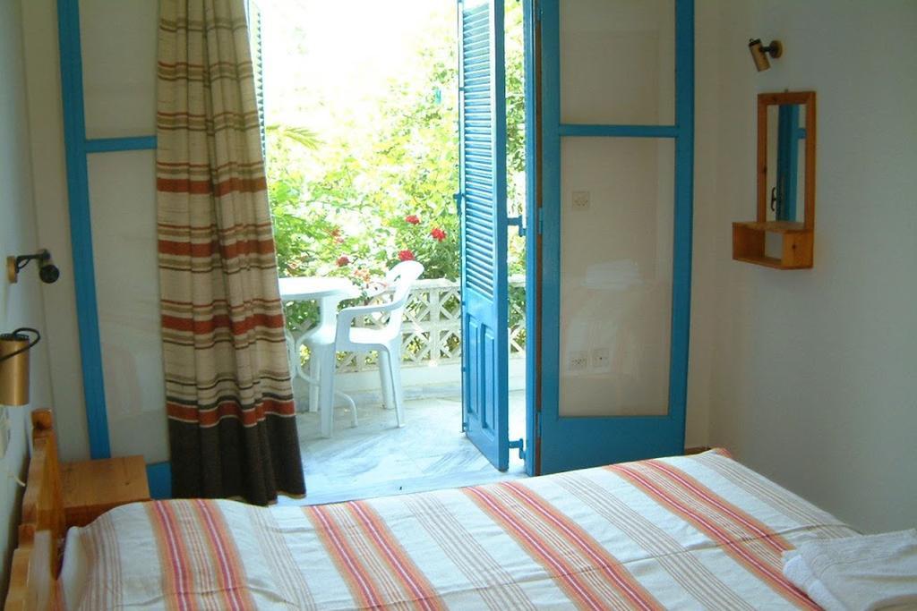 Guesthouse Karidia Skala Eresou Bagian luar foto
